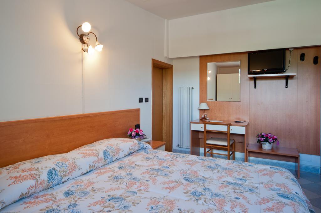 Hotel Il Quadrifoglio Cascia Pokój zdjęcie