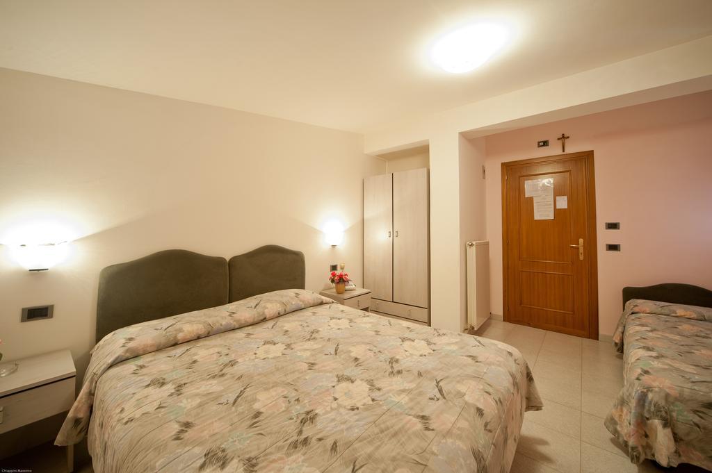 Hotel Il Quadrifoglio Cascia Pokój zdjęcie