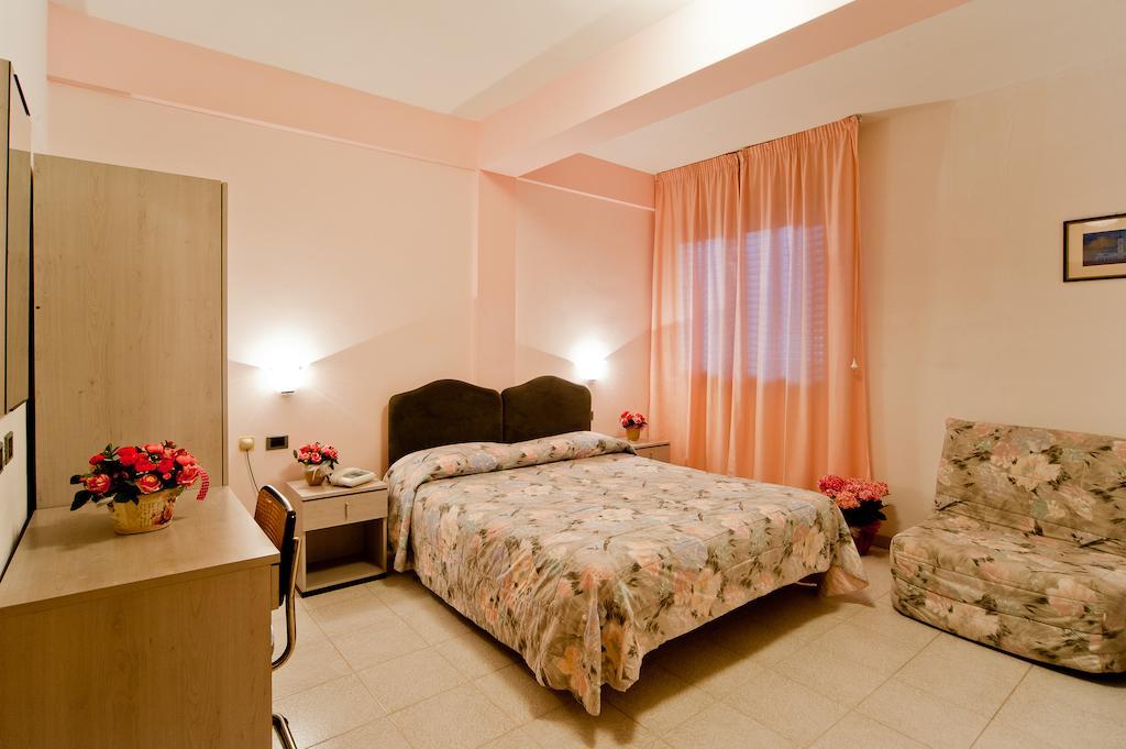 Hotel Il Quadrifoglio Cascia Pokój zdjęcie